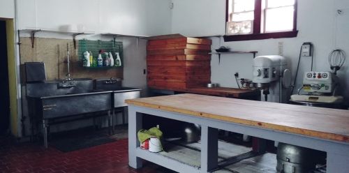 27 Pulaski St, Ware MA 01082-1474 exterior