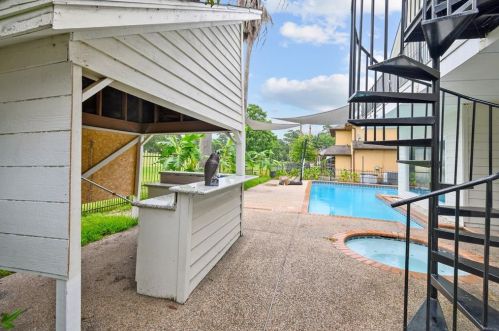 18706 Walden Frst Dr, Humble TX 77346-6002 exterior