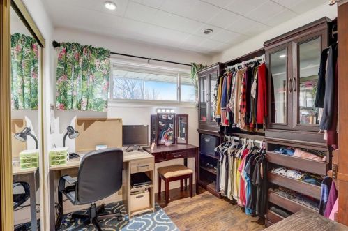 6342 Ohio Ave, Milwaukee WI  53219-4242 exterior