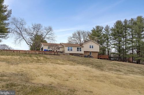 17404 Rocky Gorge Ct, Silver Spring MD 20905-5123 exterior