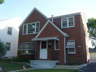 8000 Lisbon Ave, Milwaukee WI  53222-3825 exterior