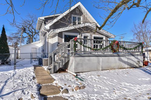 3825 84, Milwaukee WI 53228-1705 exterior