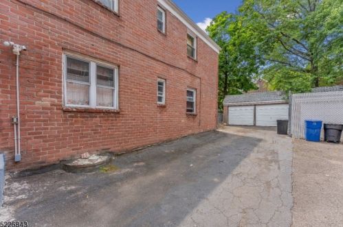 179 Midland Pl, Newark NJ 07106-3310 exterior