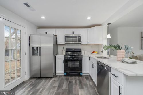 108 Gln Rd, Glen Burnie MD 21060-6867 exterior