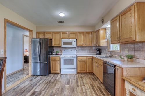 3766 88th St, Milwaukee WI  53222-2705 exterior