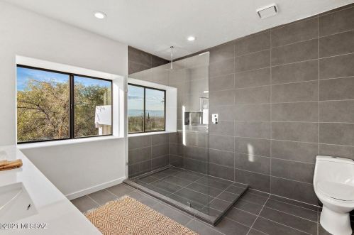 4831 Calle Bujia, Tucson AZ 85718-5218 exterior