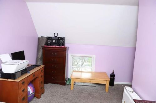 41 Loomis Ave, Windsor CT  06095-2804 exterior