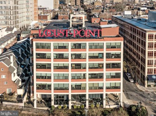 2429 Locust St, Philadelphia PA 19103-5553 exterior