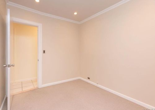 1842 Holland Ave, Bronx NY 10467-8709 exterior