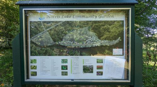 8388 Lake Dr, Lithonia GA  30039-5724 exterior