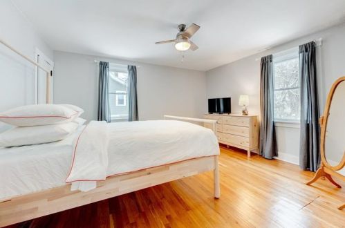 1311 Bellaire Pl, Pittsburgh PA 15226-1829 exterior