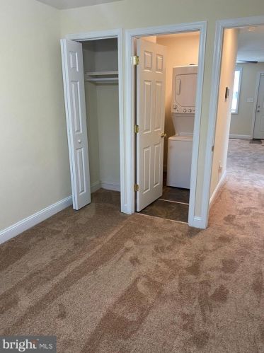 5306 Glenloch St, Philadelphia PA 19135-2718 exterior