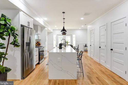 1427 Parkwood Pl, Washington DC  20010-3218 exterior