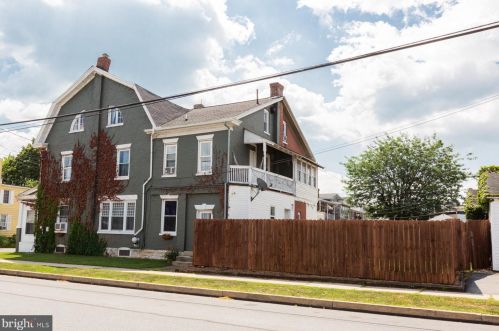 932 Lititz Ave, Lancaster PA 17602-1919 exterior