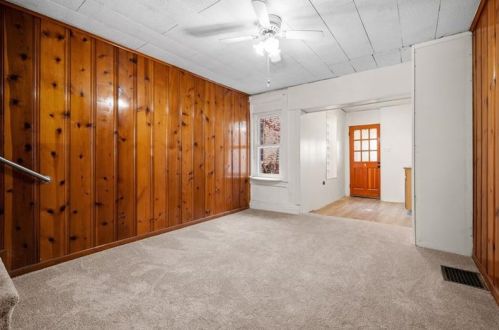 2123 Lloyd Ave, Pittsburgh PA 15218-1734 exterior