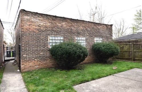 9053 Dante Ave, Chicago, IL 60619-7913