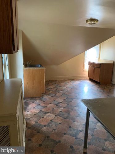 101 6 St, Darby PA 19023-2305 exterior