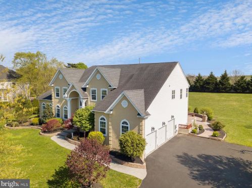 7 Hunters Creek Cir, Harrison Township, NJ 08062-2635