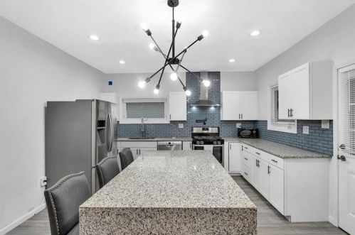 1850 Middle St, Pittsburgh PA 15227-3846 exterior