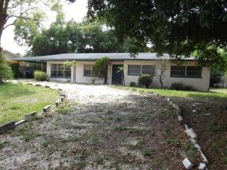 8008 Cardinal Dr, Tampa, FL 33617-7628