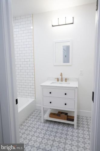 1500 Dickinson St, Philadelphia PA 19146-4757 exterior