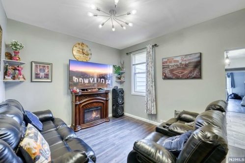 161 St, Union City NJ 07087-5439 exterior