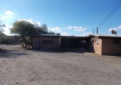 1025 Camino Seco, Tucson, AZ 85710-1709