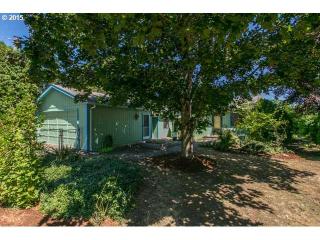 7940 75th Pl, Portland, OR 97206-8620