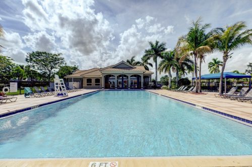 2544 Marshfield Ct, Fort Pierce FL 34953-4369 exterior