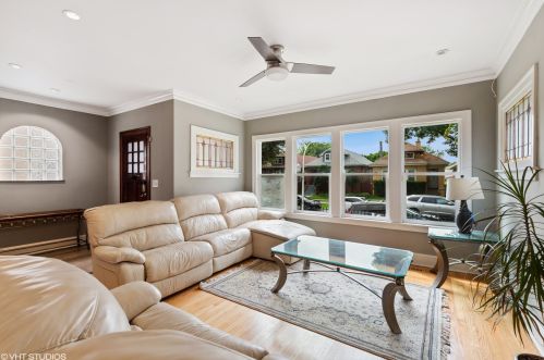 5120 Drummond Pl, Chicago IL  60639-1624 exterior