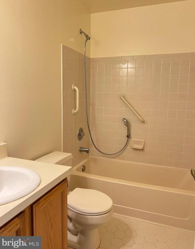 493 Silvia St, Trenton NJ  08628-3237 exterior