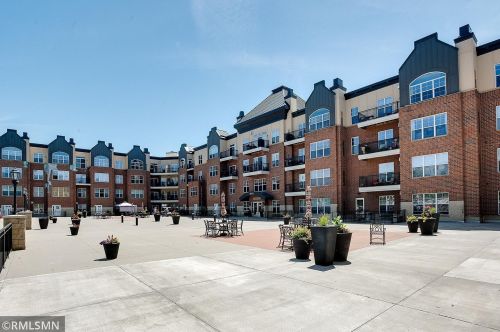 1800 Graham Ave, Saint Paul MN  55116-3289 exterior