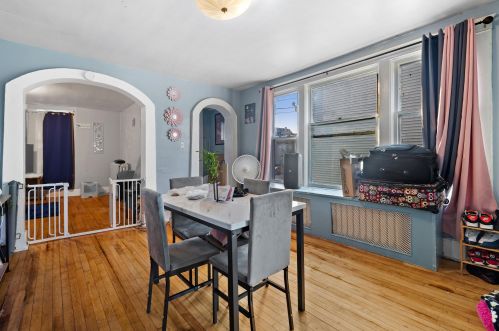 1822 10th St, Milwaukee, WI 53204-3303