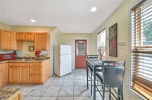 257 Broadway St, Chicopee MA 01020-2604 exterior