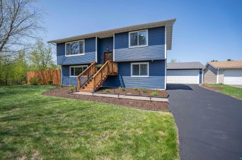 45 Deerwood St, Duluth MN 55811-3439 exterior