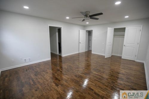 3707 Hana Rd, Edison NJ 08817-2550 exterior