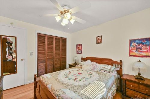 130 Mtn Rd, Seymour CT 06483-2039 exterior