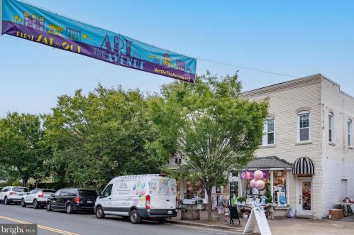 16 Masonic View Ave, Alexandria VA  22301-2204 exterior