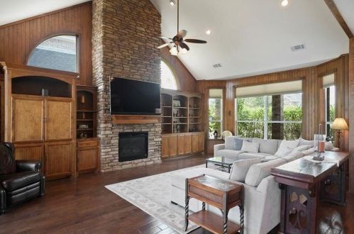 9 La Costa Dr, Montgomery TX 77356-5357 exterior