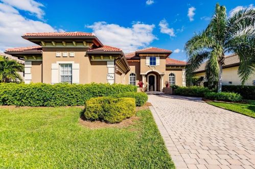 7684 Cottesmore Dr, Naples, FL 34113-3176