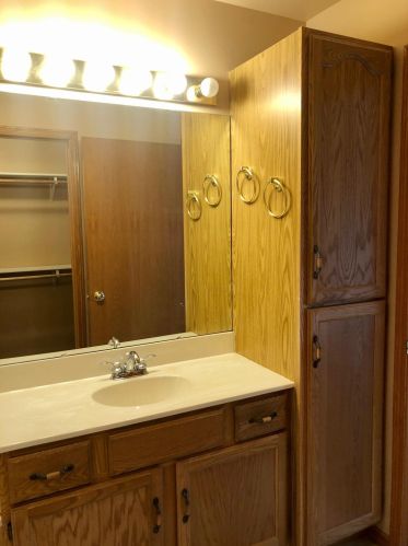 2320 Virginia Dr, Manitowoc WI 54220-1181 exterior