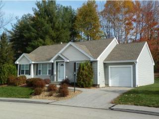 18 Cedar St, Manchester, NH 03101-2550