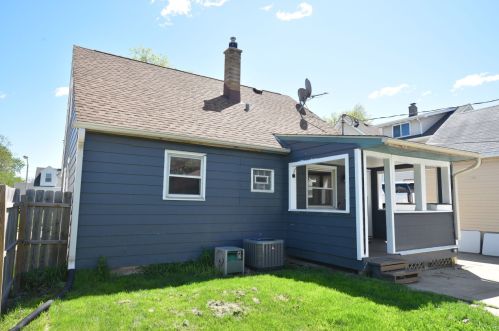 925 98, Milwaukee WI 53214-2634 exterior