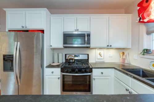 13 Holt St, Concord NH 03301-2926 exterior