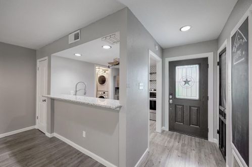 14 April Hl, Montgomery TX  77356-5929 exterior