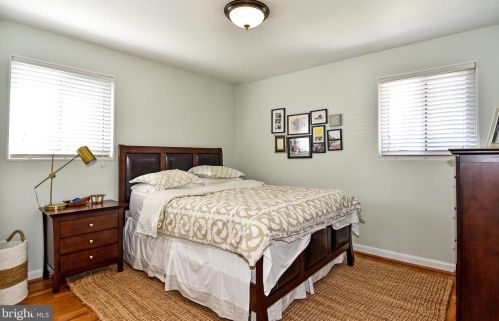 236 Jenkins St, Alexandria VA 22304-4907 exterior