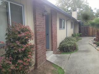 2111 California St, Concord, CA 94520-2324