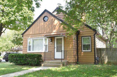 3766 37th St, Milwaukee, WI 53216-3008