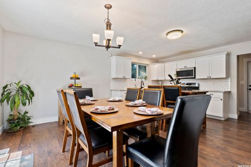 2474 Crk Rd, Sandy UT 84093-6442 exterior