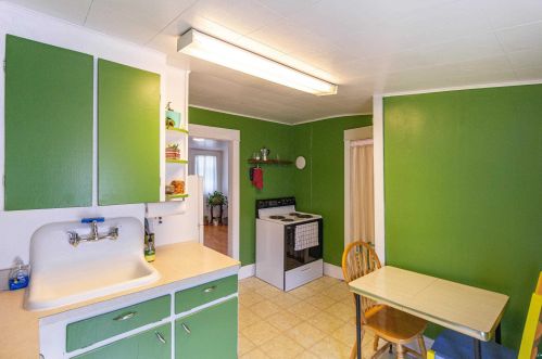 107 Harvey St, Ely MN 55731-1147 exterior